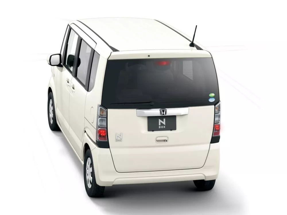 Автомобиль Honda N-BOX I Микровэн