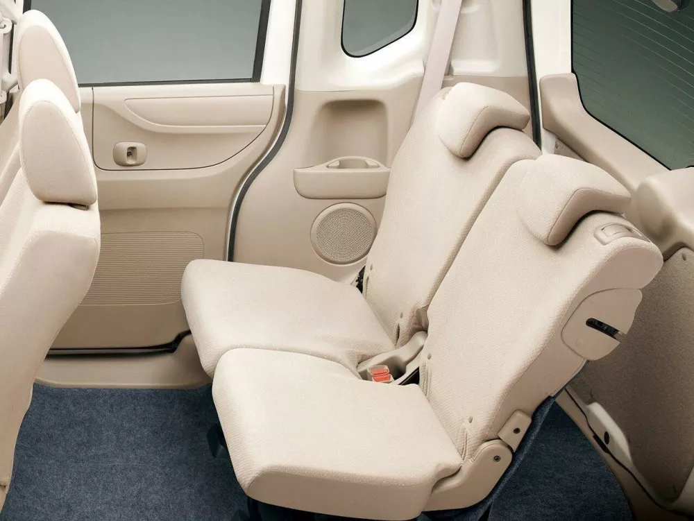 Автомобиль Honda N-BOX I Микровэн