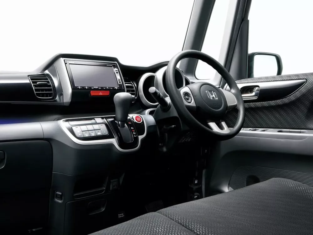 Автомобиль Honda N-BOX I Рестайлинг Микровэн