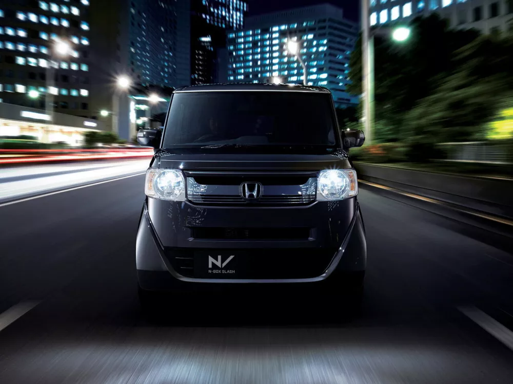 Автомобиль Honda N-BOX Slash I Хэтчбек (5 дверей)