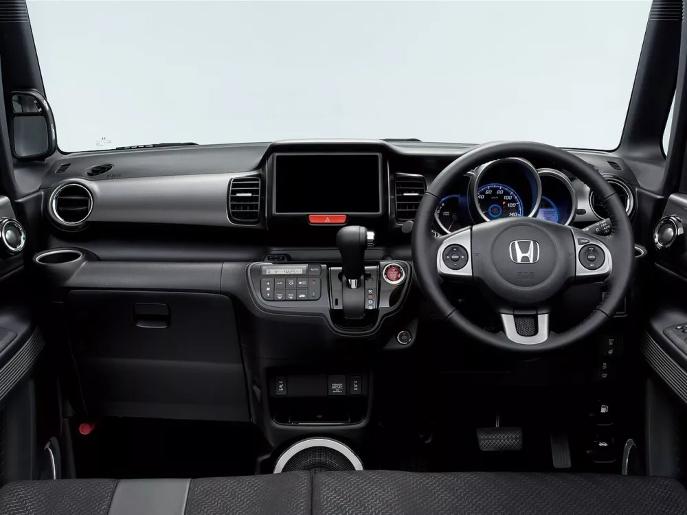 Автомобиль Honda N-BOX Slash I Хэтчбек (5 дверей)