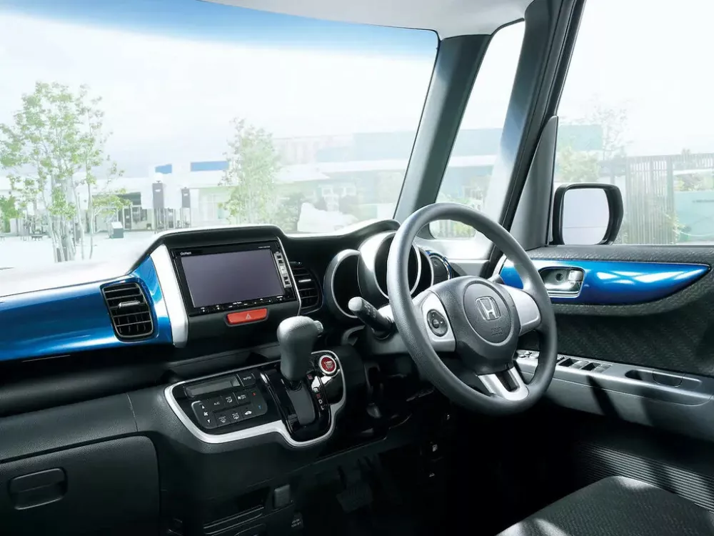Автомобиль Honda N-BOX+ I Микровэн