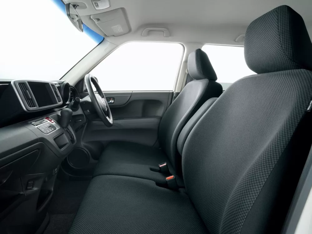 Автомобиль Honda N-One I Хэтчбек (5 дверей)