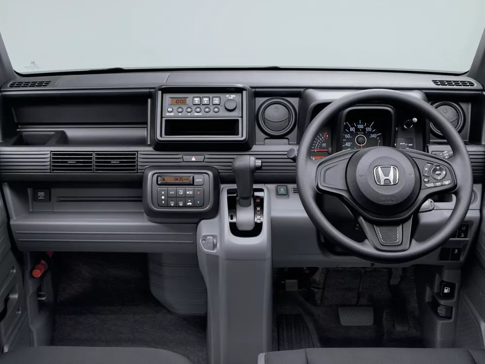 Автомобиль Honda N-VAN Микровэн