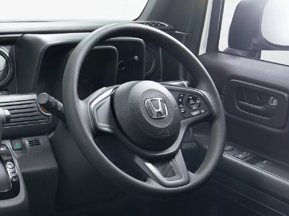 Автомобиль Honda N-VAN Микровэн