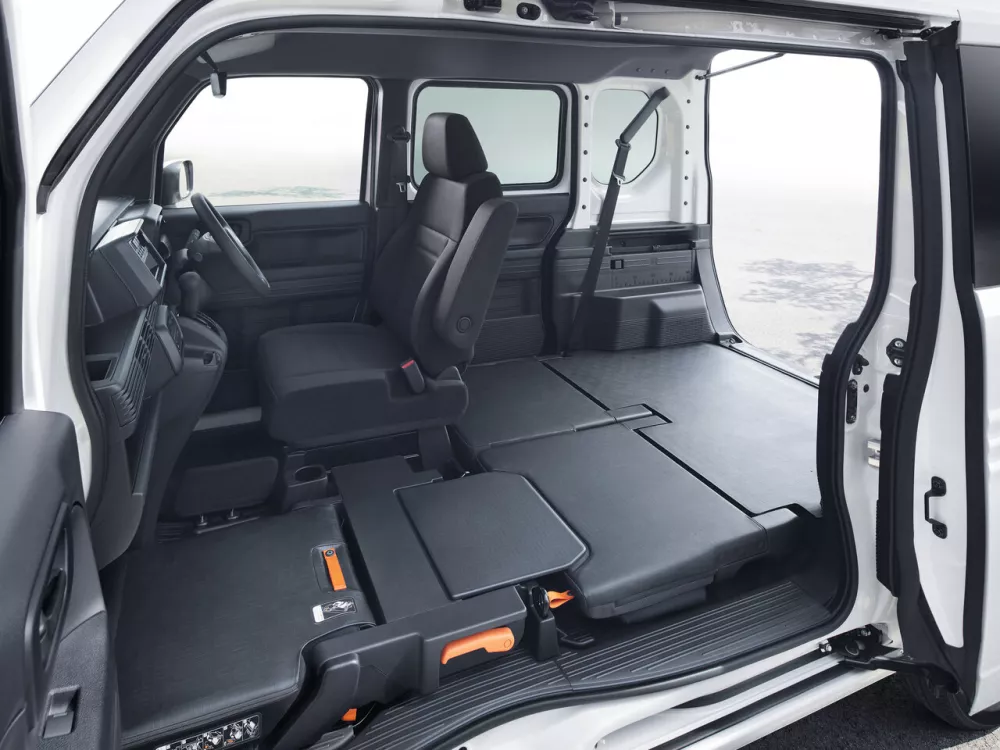 Автомобиль Honda N-VAN Микровэн
