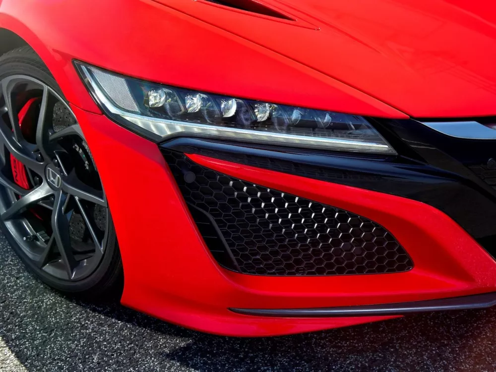 Автомобиль Honda NSX II Купе