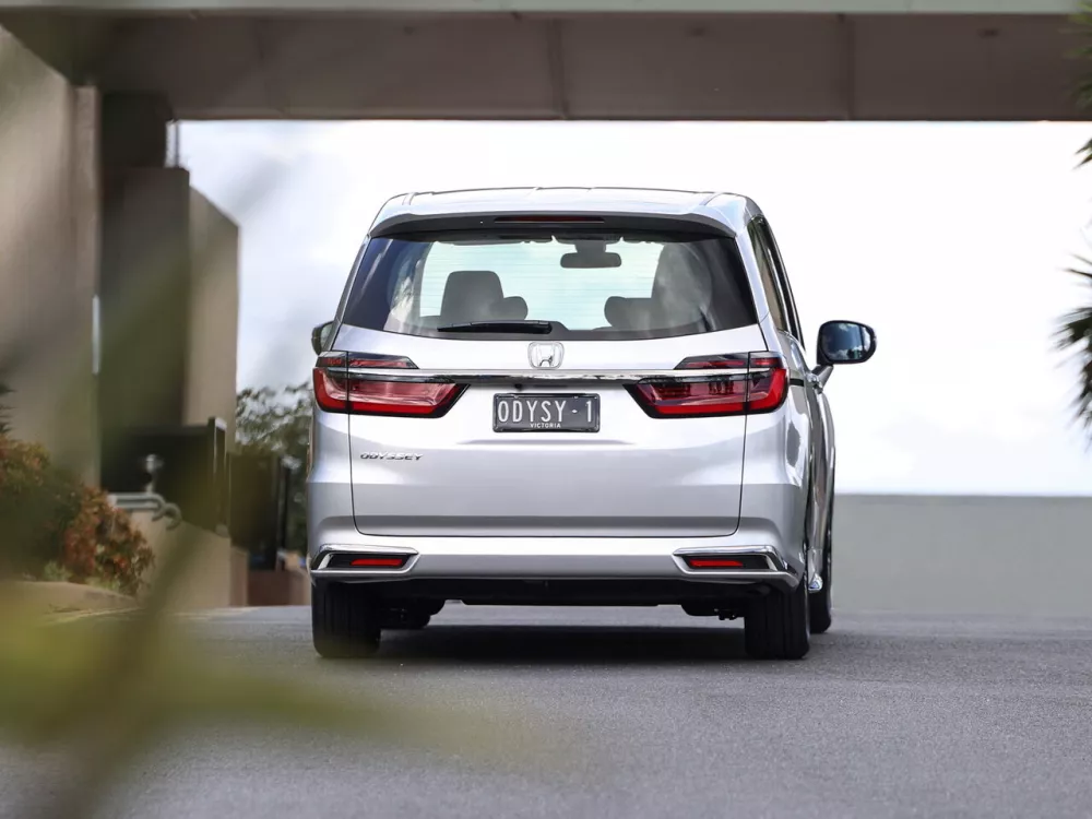 Автомобиль Honda Odyssey V Рестайлинг 2 Минивэн