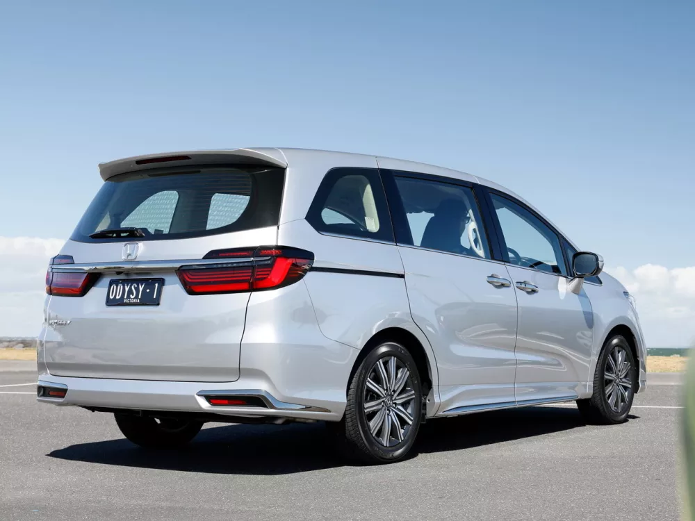 Автомобиль Honda Odyssey V Рестайлинг 2 Минивэн