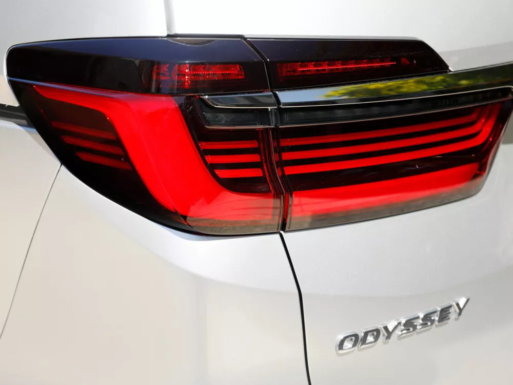 Автомобиль Honda Odyssey V Рестайлинг 2 Минивэн