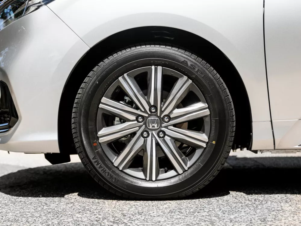 Автомобиль Honda Odyssey V Рестайлинг 2 Минивэн