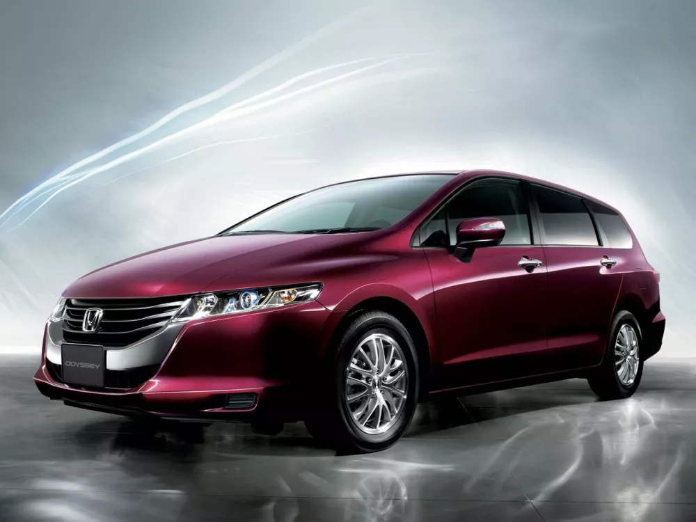 Автомобиль Honda Odyssey IV Компактвэн