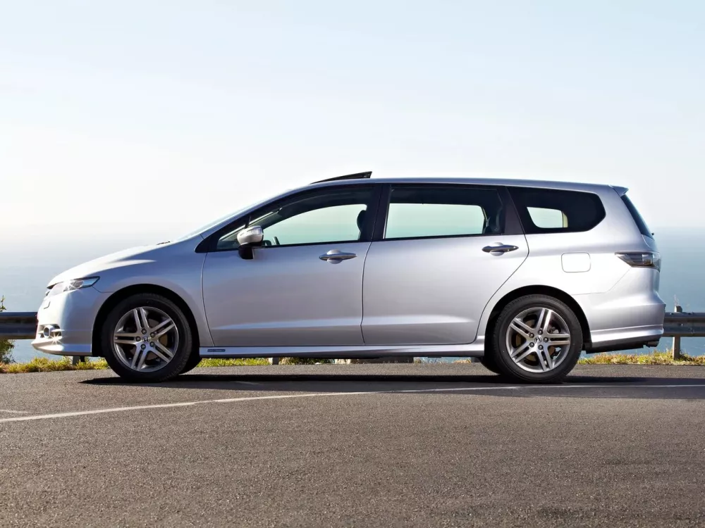 Автомобиль Honda Odyssey IV Компактвэн