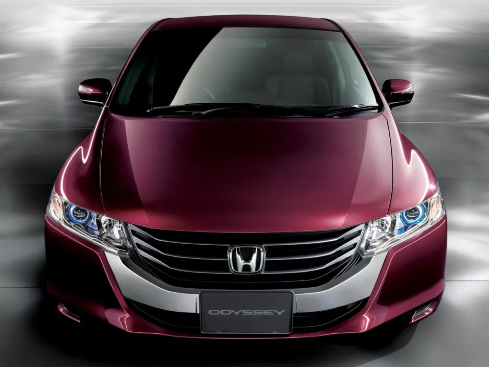 Автомобиль Honda Odyssey IV Компактвэн