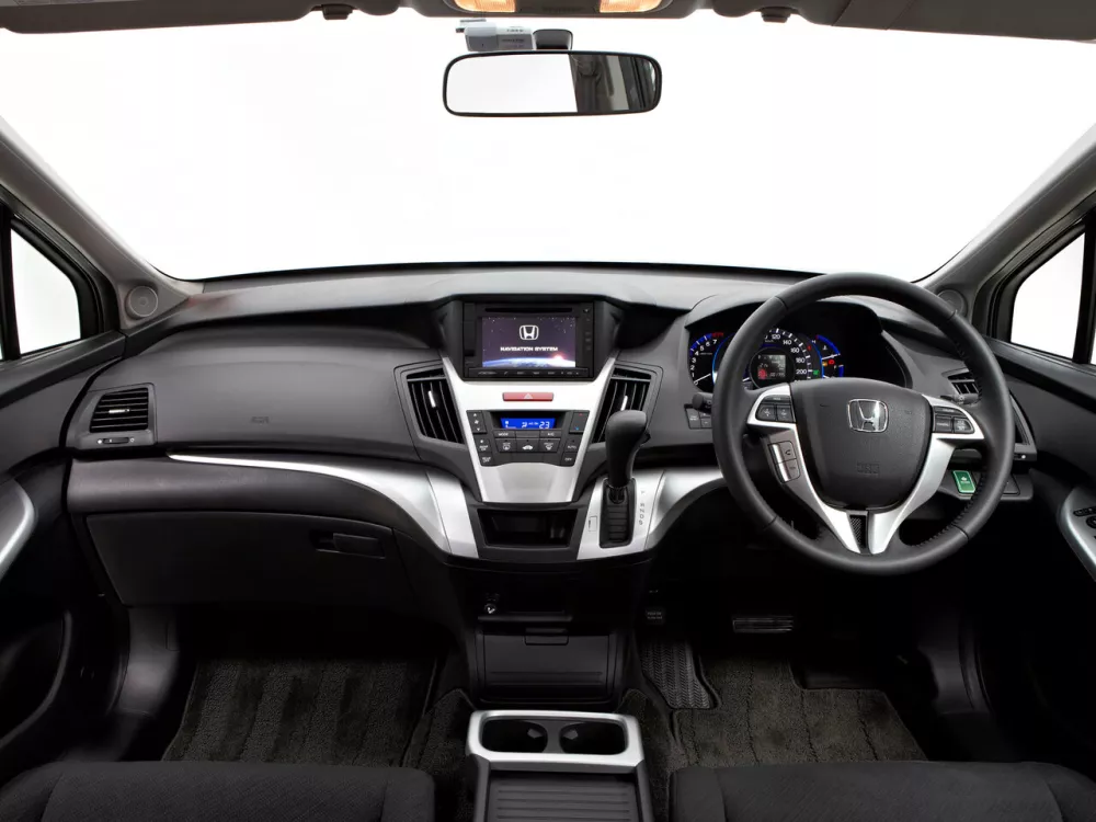 Автомобиль Honda Odyssey IV Компактвэн
