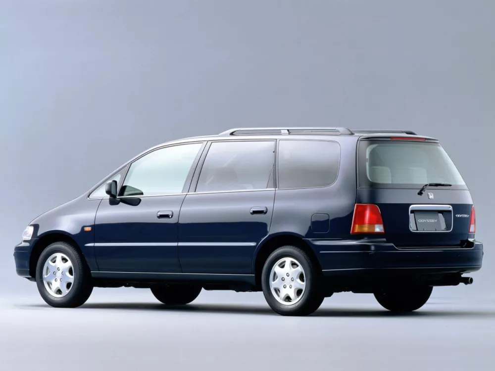 Автомобиль Honda Odyssey I Компактвэн