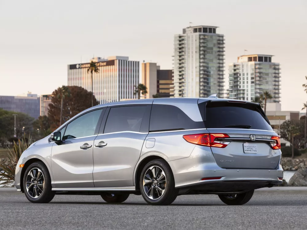 Автомобиль Honda Odyssey (North America) V Рестайлинг Минивэн