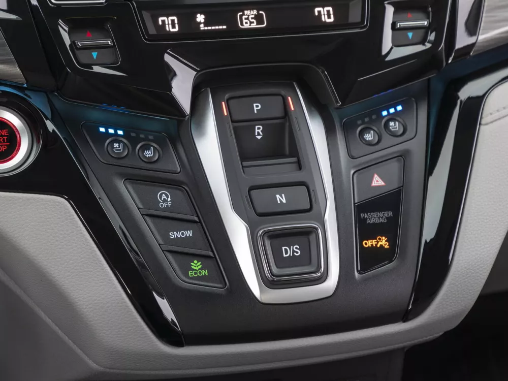 Автомобиль Honda Odyssey (North America) V Рестайлинг Минивэн