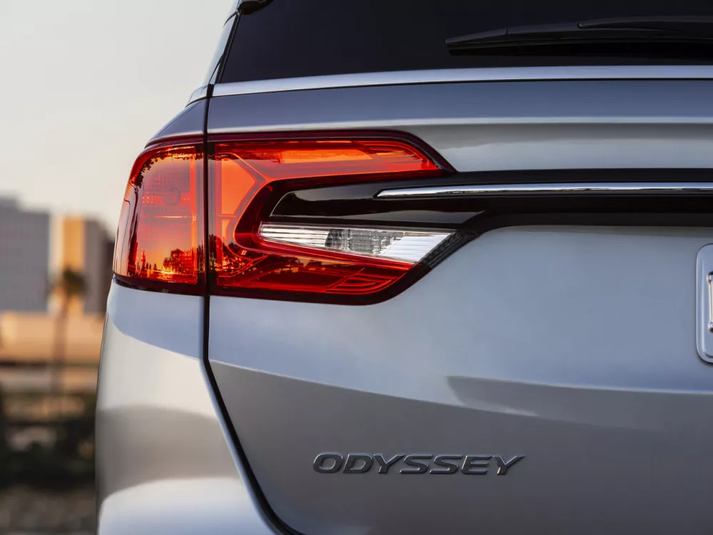 Автомобиль Honda Odyssey (North America) V Рестайлинг Минивэн