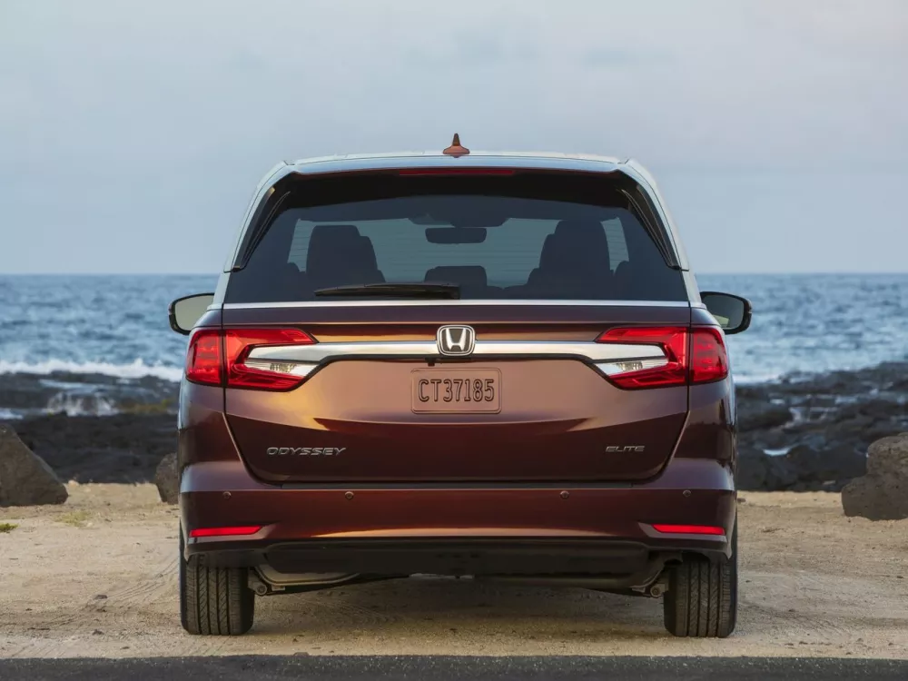 Автомобиль Honda Odyssey (North America) V Минивэн