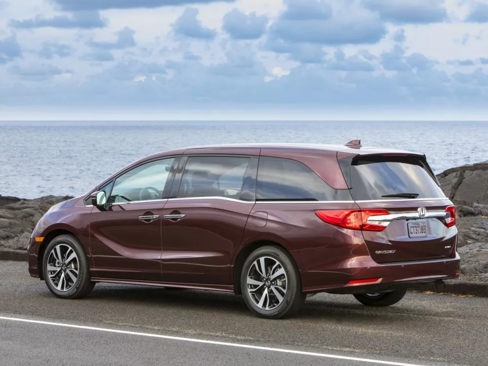 Автомобиль Honda Odyssey (North America) V Минивэн