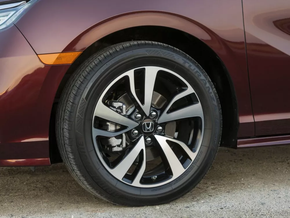 Автомобиль Honda Odyssey (North America) V Минивэн