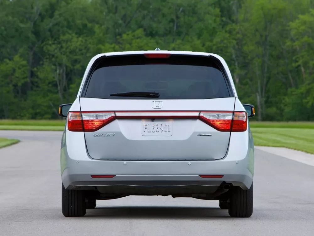 Автомобиль Honda Odyssey (North America) IV Минивэн