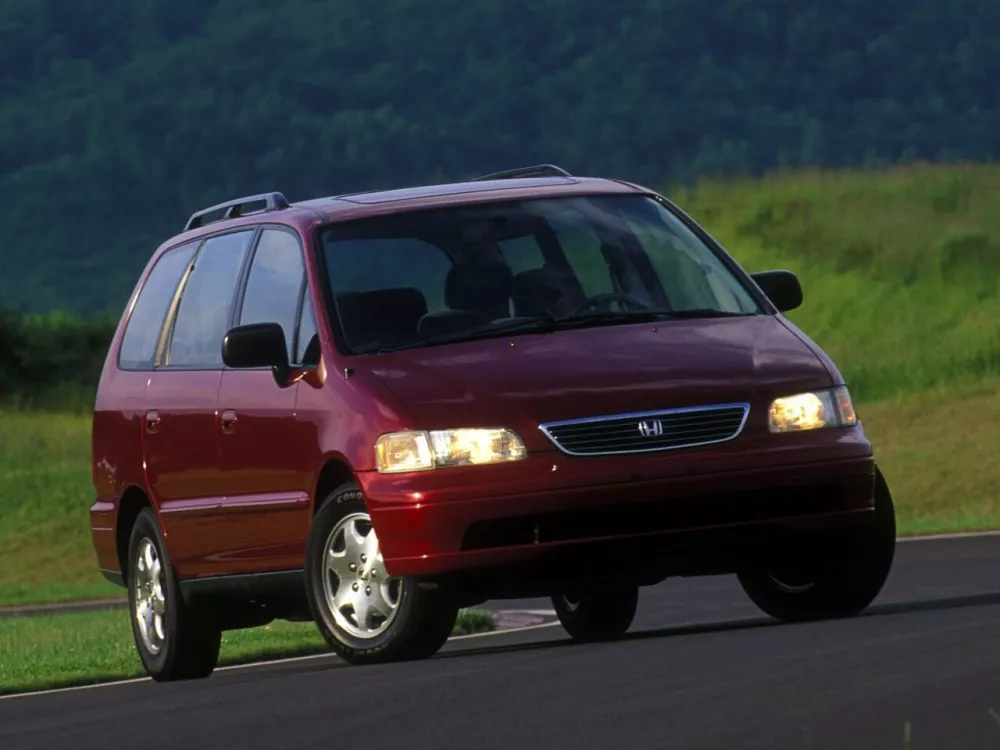 Автомобиль Honda Odyssey (North America) I Минивэн