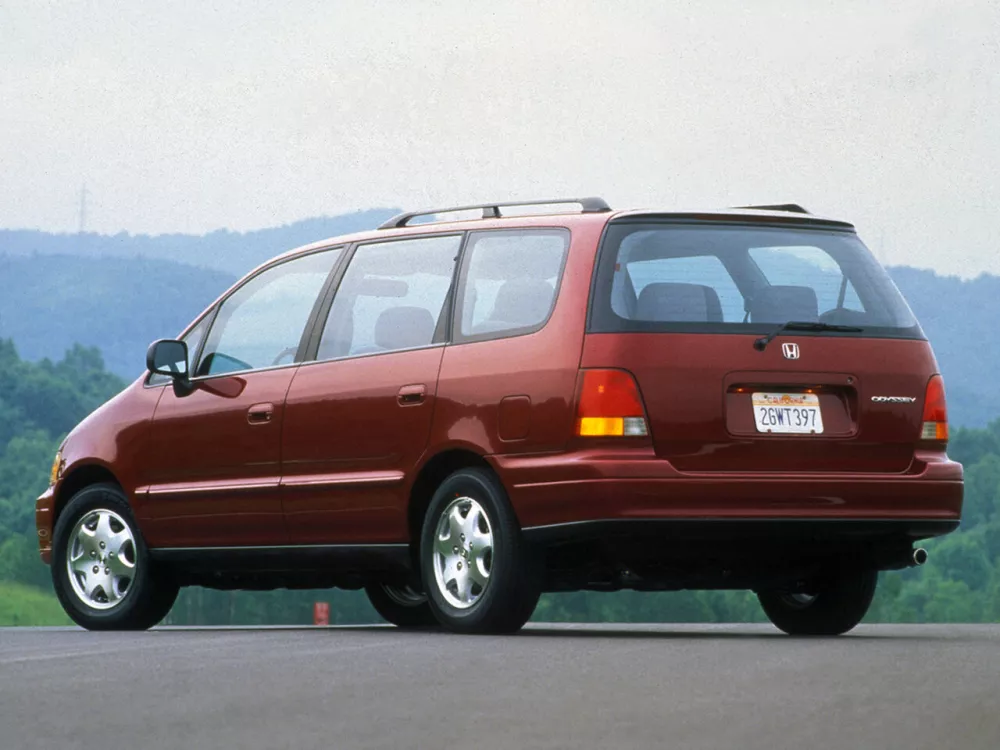 Автомобиль Honda Odyssey (North America) I Минивэн