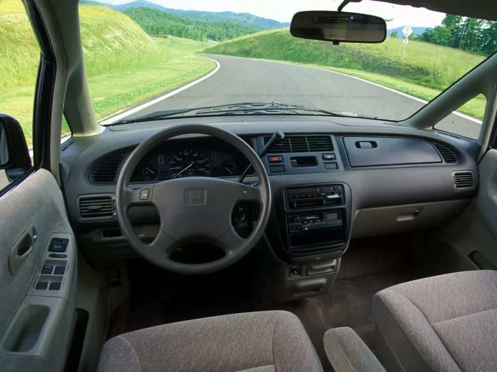 Автомобиль Honda Odyssey (North America) I Минивэн