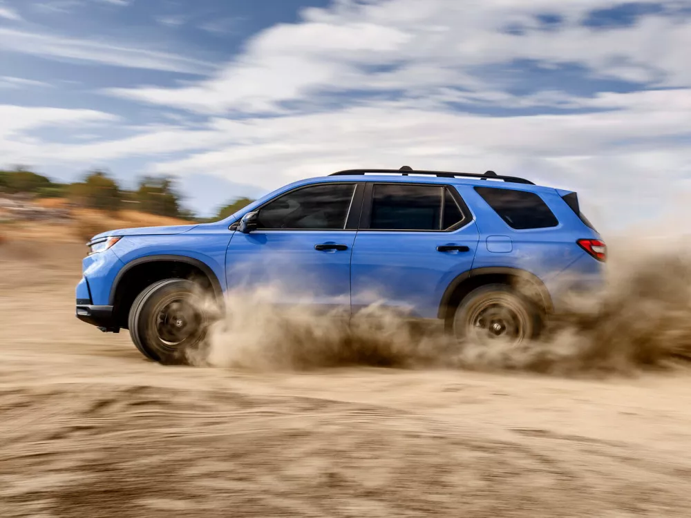 Автомобиль Honda Pilot IV Внедорожник (5 дверей)