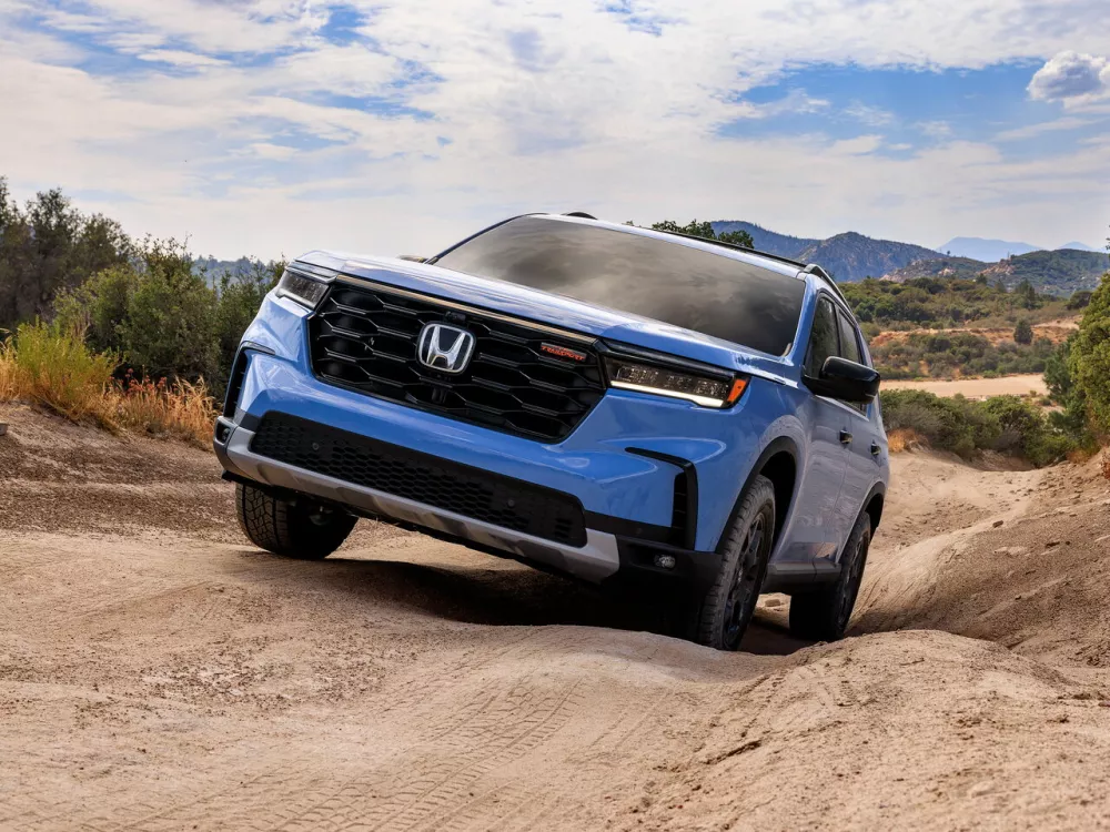Автомобиль Honda Pilot IV Внедорожник (5 дверей)
