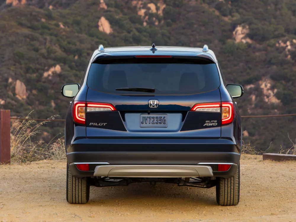 Автомобиль Honda Pilot III Рестайлинг Внедорожник (5 дверей)