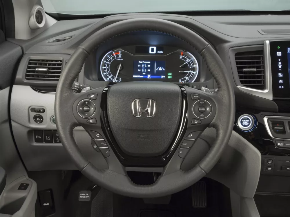 Автомобиль Honda Pilot III Внедорожник (5 дверей)
