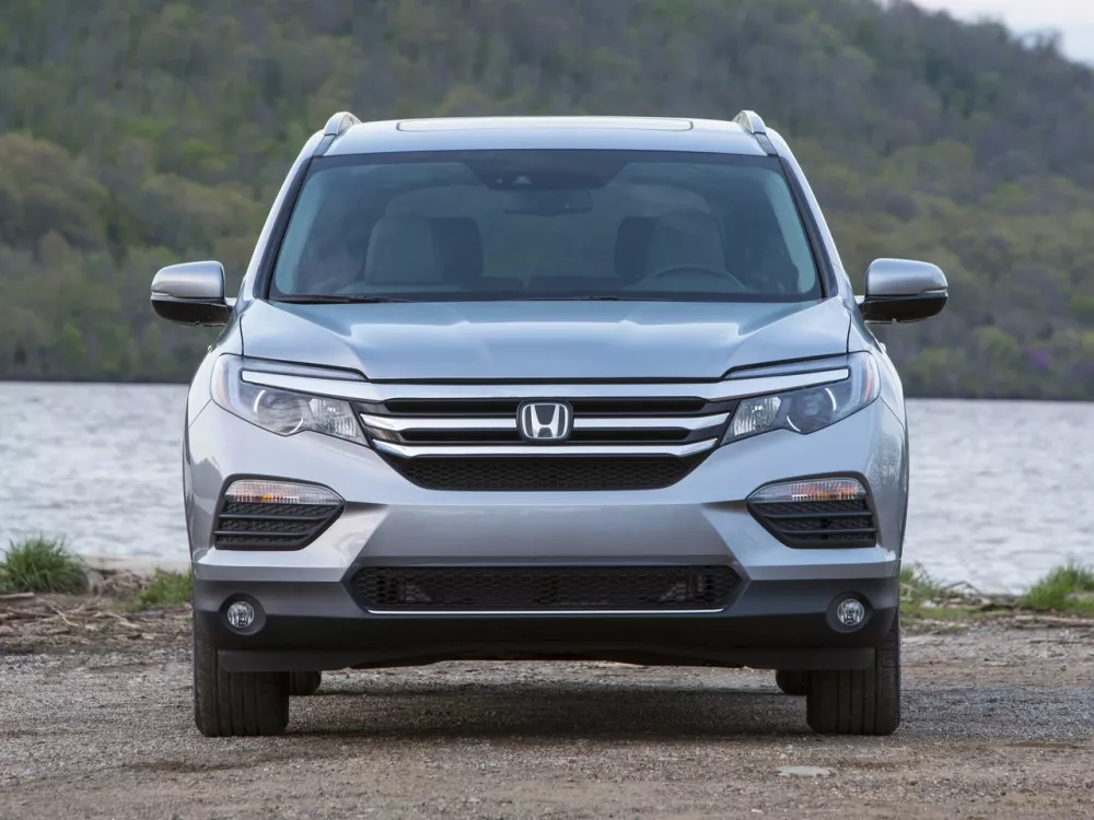 Автомобиль Honda Pilot III Внедорожник (5 дверей)