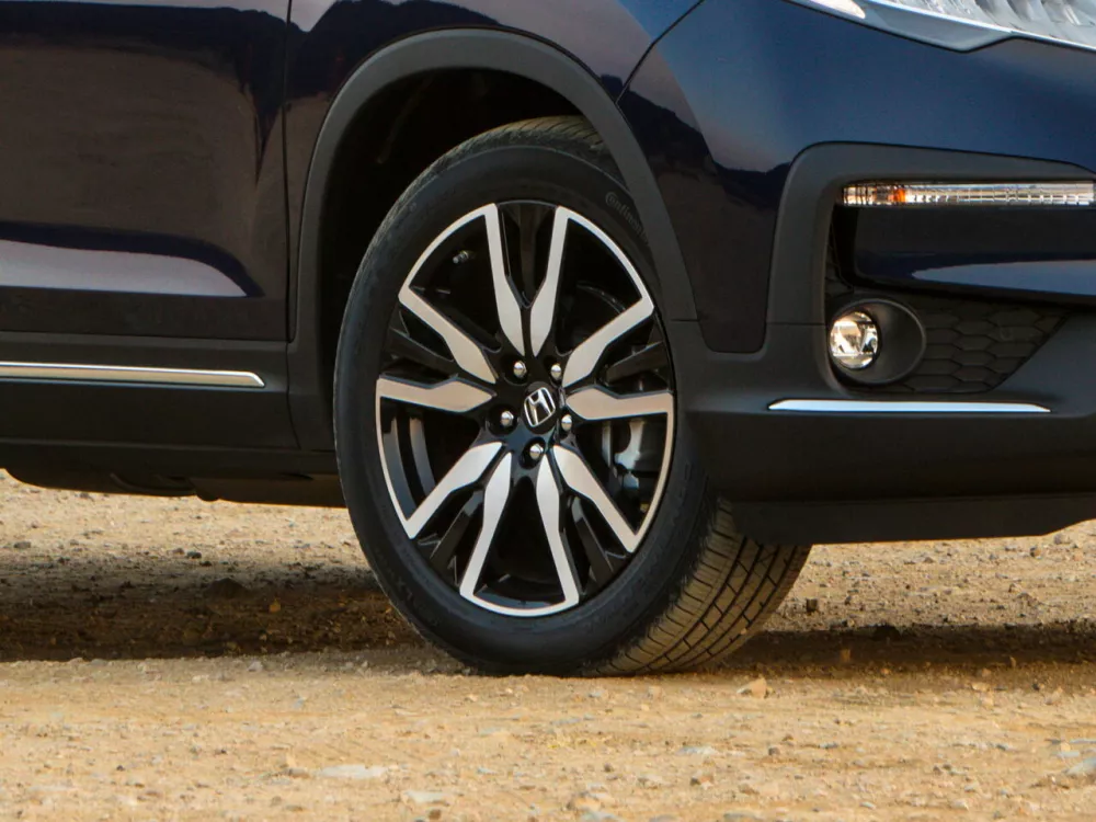 Автомобиль Honda Pilot III Рестайлинг Внедорожник (5 дверей)