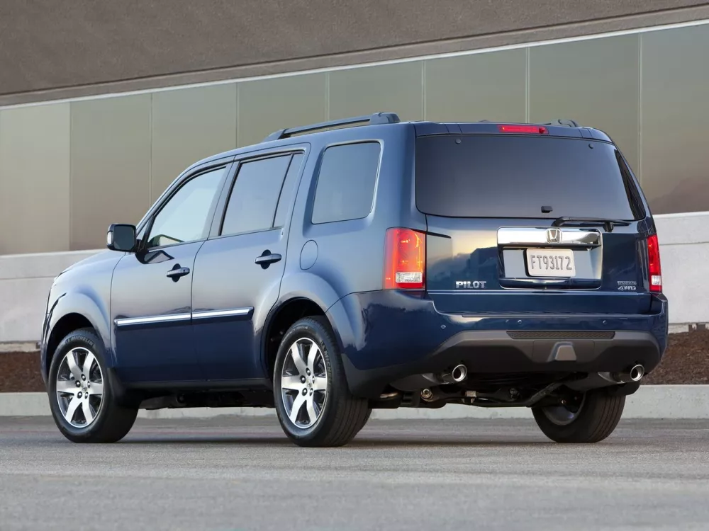 Автомобиль Honda Pilot II Рестайлинг Внедорожник (5 дверей)