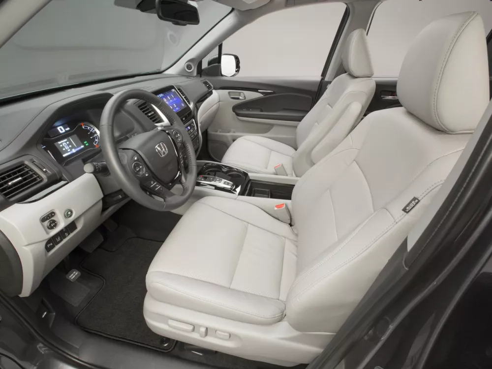Автомобиль Honda Pilot III Внедорожник (5 дверей)