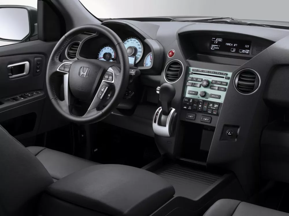 Автомобиль Honda Pilot II Внедорожник (5 дверей)
