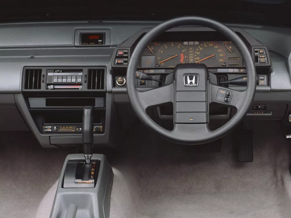 Автомобиль Honda Prelude II Купе