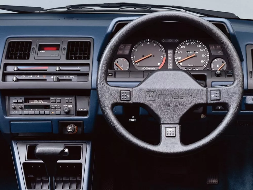Автомобиль Honda Quint II Седан