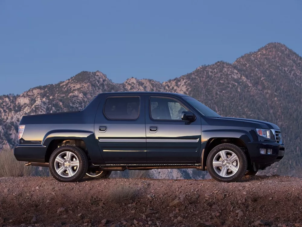 Автомобиль Honda Ridgeline I Рестайлинг Пикап Двойная кабина