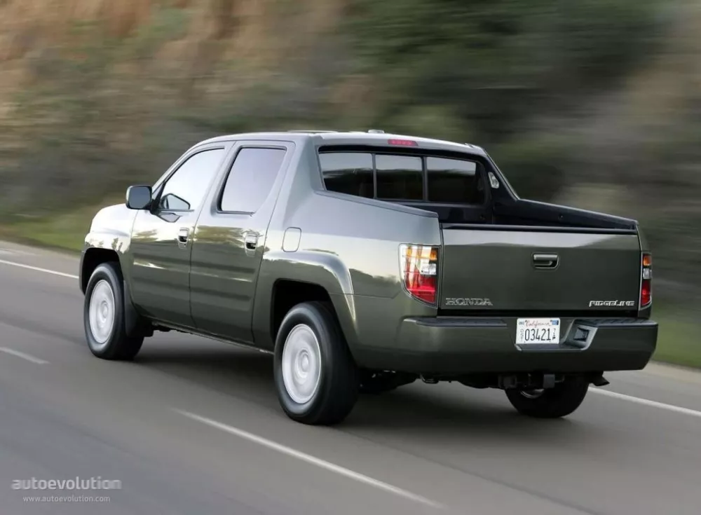 Автомобиль Honda Ridgeline I Пикап Двойная кабина