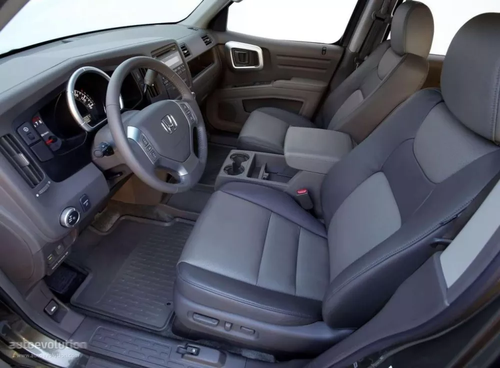 Автомобиль Honda Ridgeline I Пикап Двойная кабина