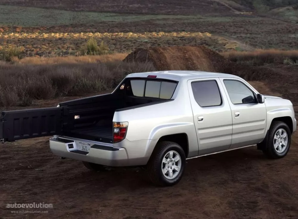 Автомобиль Honda Ridgeline I Пикап Двойная кабина