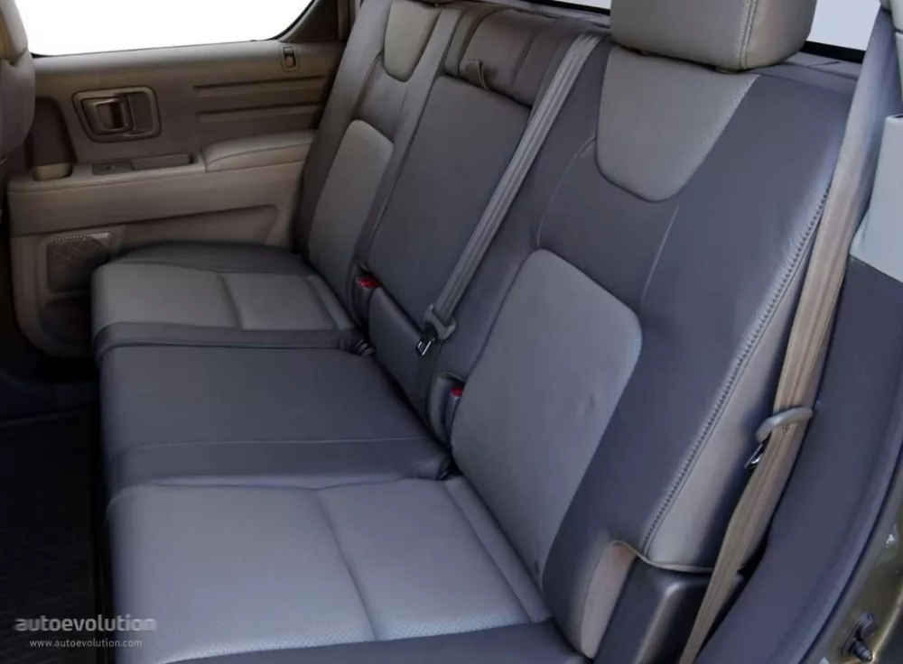 Автомобиль Honda Ridgeline I Пикап Двойная кабина