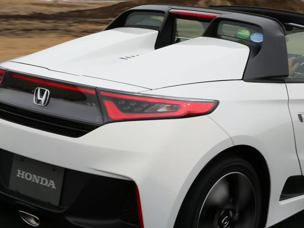 Автомобиль Honda S660 Родстер