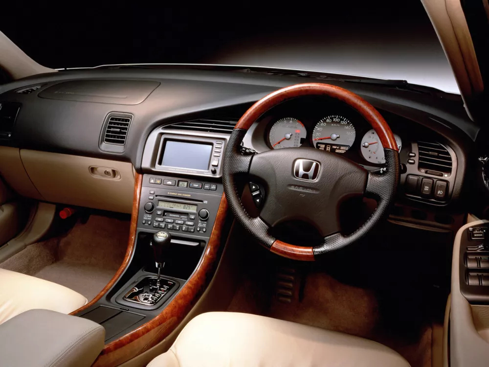 Автомобиль Honda Saber II Седан