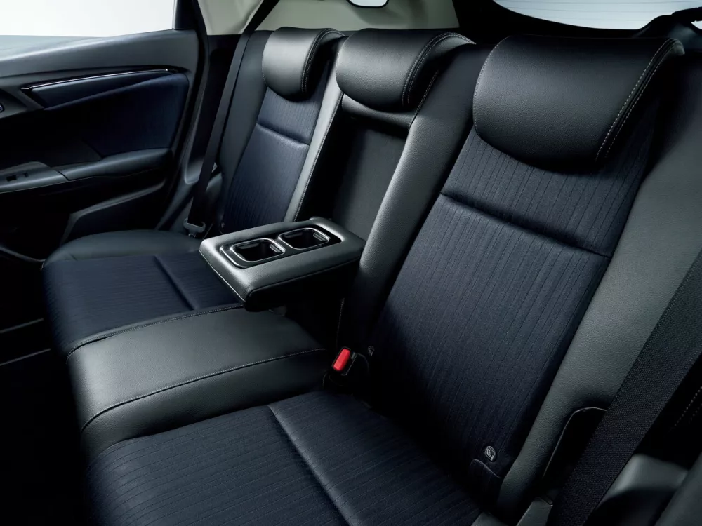 Автомобиль Honda Shuttle II Рестайлинг Универсал (5 дверей)