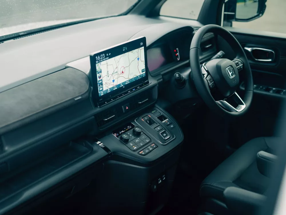 Автомобиль Honda Stepwgn VI Минивэн Spada
